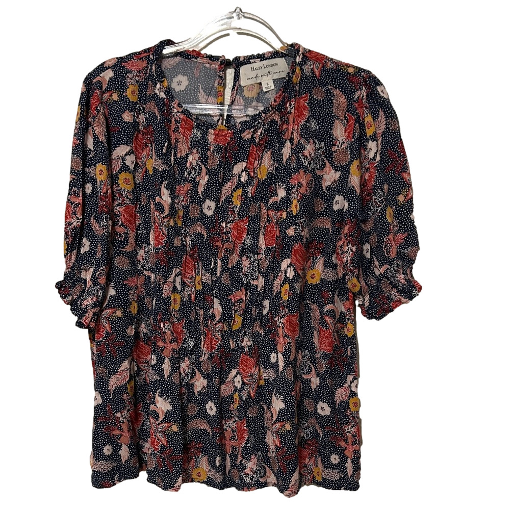 🚀Haley London navy floral top size Small GUC